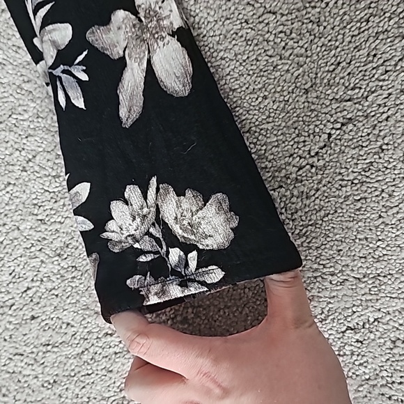 Off Shoulder Romper - Picture 3 of 5